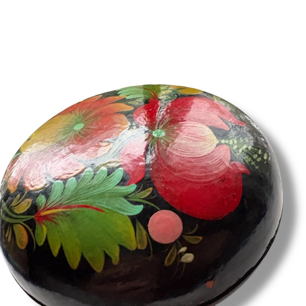 Vintage Hand Painted Lacquer Floral Trinket Box Round Black Wood Folk Art 5.5" - Picture 7 of 8